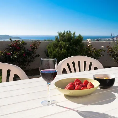 Villa Marguerite - 3 Air-Conditioned Bedrooms - Great Sea View דירה Glinado Naxos